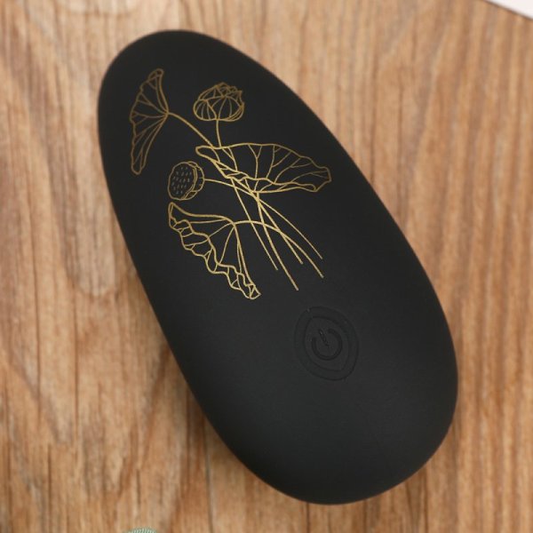 Luxry Silicone Clitoral Vibrator In Black -Golde Print